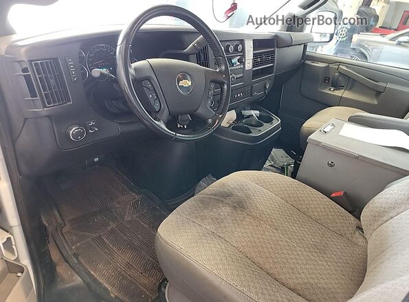 1GCWGAFP7M1312641 2021 CHEVROLET EXPRESS  Սալոնի դիմացի տեսք