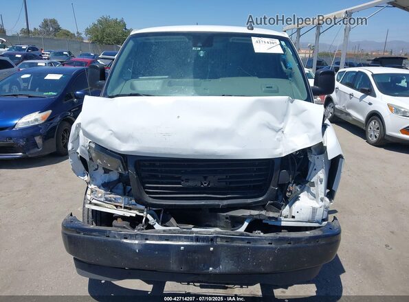1GTW7AF73P1249137 2023 GMC SAVANA CARGO White Widok wnętrza z tyłu