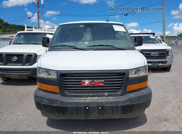 1GTW7AF7XR1197119 2024 GMC SAVANA CARGO White ხელსაწყოთა პანელის ხედი