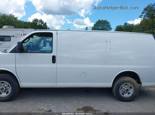 1GTW7AF7XR1197119 2024 GMC SAVANA CARGO White სალონის 360-გრადუსიანი ხედი