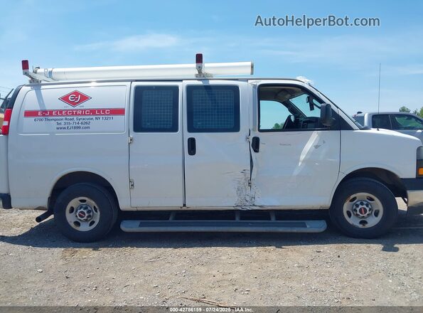 1GTW7AFG7K1210978 2019 GMC SAVANA 2500 White Vista interior trasera