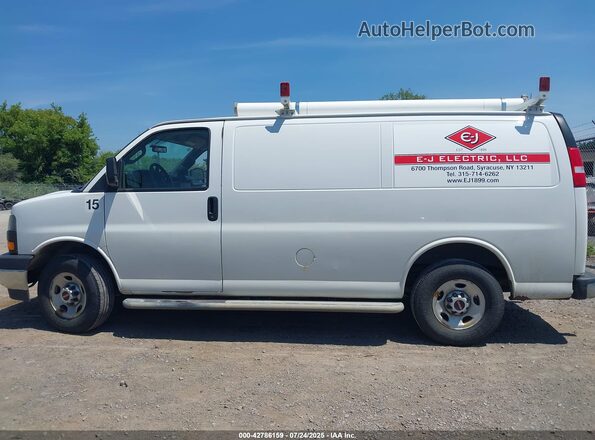 1GTW7AFG7K1210978 2019 GMC SAVANA 2500 White Vista interior de 360 grados