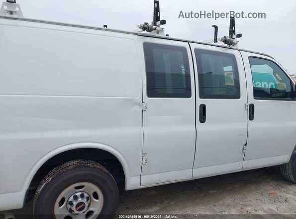 1GTW7AFP5K1303286 2019 GMC SAVANA 2500 White Widok wnętrza z tyłu