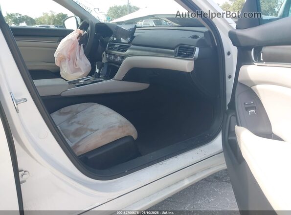 1HGCV1F18MA115533 2021 HONDA ACCORD White Вид салону спереду