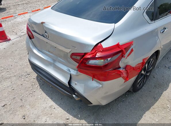 1N4AL3AP3JC198071 2018 NISSAN ALTIMA Серебряный Вид спереди