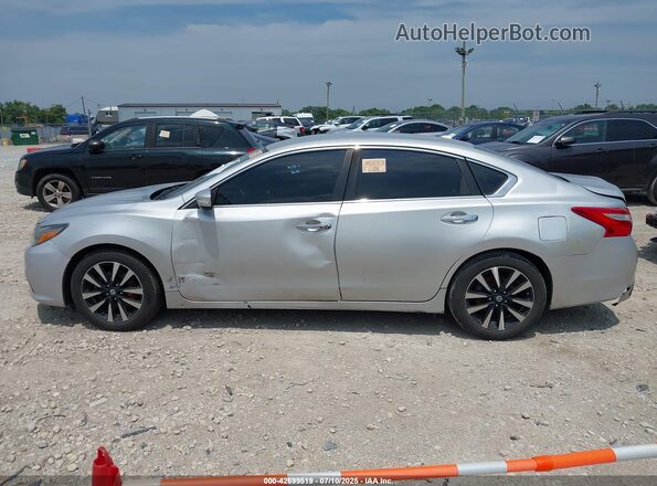 1N4AL3AP3JC198071 2018 NISSAN ALTIMA Серебряный Панорамный вид салона 360°