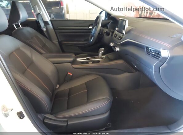 1N4AL4CVXMN392011 2021 NISSAN ALTIMA White 