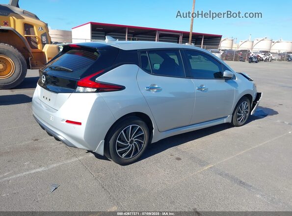 1N4AZ1BV3PC562787 2023 NISSAN LEAF Серебряный Задняя правая четверть