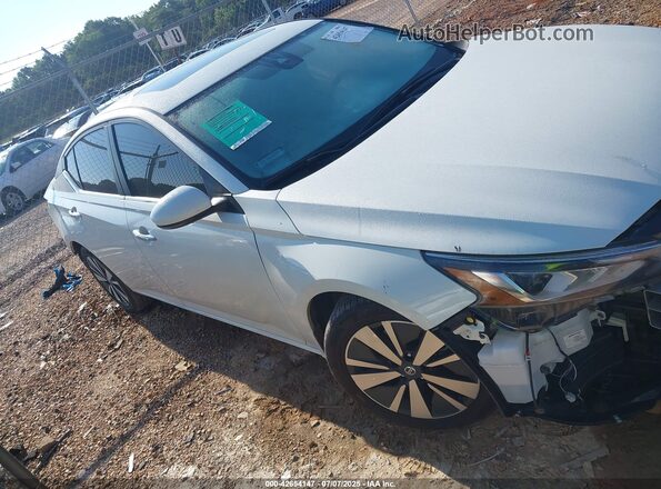 1N4BL4DV0MN357853 2021 NISSAN ALTIMA White უკანა სალონის ხედი