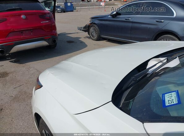 1N4BL4DV5MN385342 2021 NISSAN ALTIMA White Widok z przodu