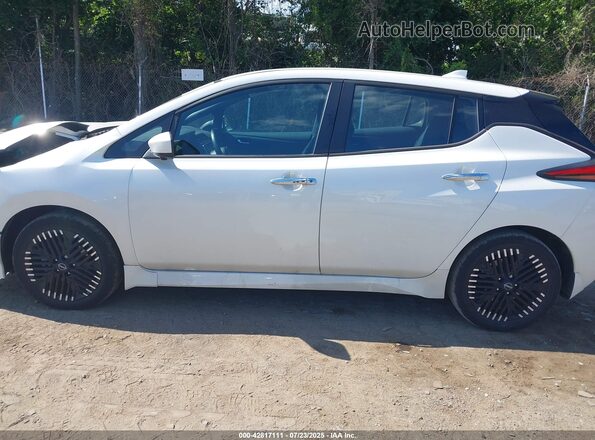 1N4CZ1CV1PC553044 2023 NISSAN LEAF White Widok wnętrza 360 stopni