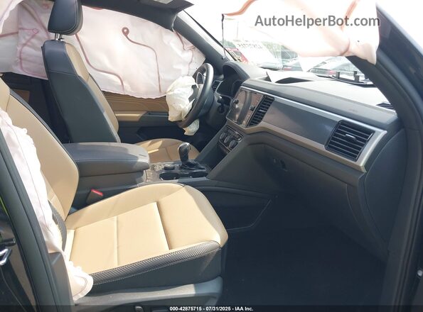 1V2BC2CA1MC226972 2021 VOLKSWAGEN ATLAS Black Widok wnętrza z przodu