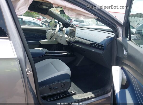 1V2FMPE82PC004306 2023 VOLKSWAGEN ID.4 Серебряный 