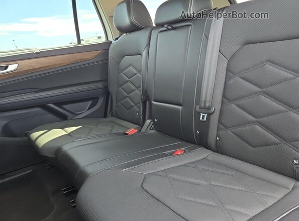 1V2HR2CA9RC564720 2024 VOLKSWAGEN ATLAS  Vista interior delantera