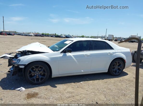 2C3CCAAG3PH552379 2023 CHRYSLER 300 White 