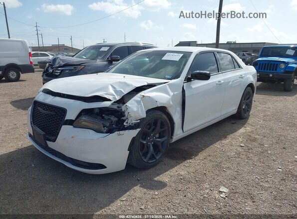 2C3CCAAG4PH678864 2023 CHRYSLER 300 White 