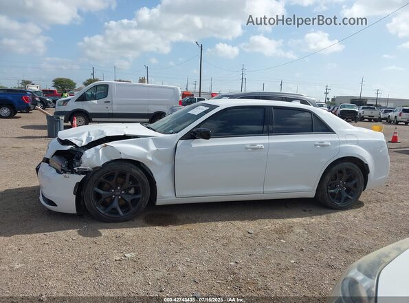 2C3CCAAG4PH678864 2023 CHRYSLER 300 White 