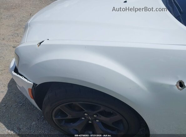 2C3CCABG2PH562772 2023 CHRYSLER 300 White 