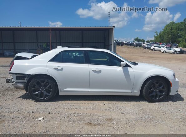 2C3CCABG2PH562772 2023 CHRYSLER 300 White ხელსაწყოთა პანელის ხედი