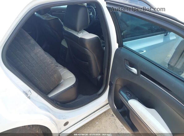 2C3CCABG5MH634303 2021 CHRYSLER 300 White 