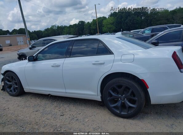 2C3CCABG5MH634303 2021 CHRYSLER 300 White 