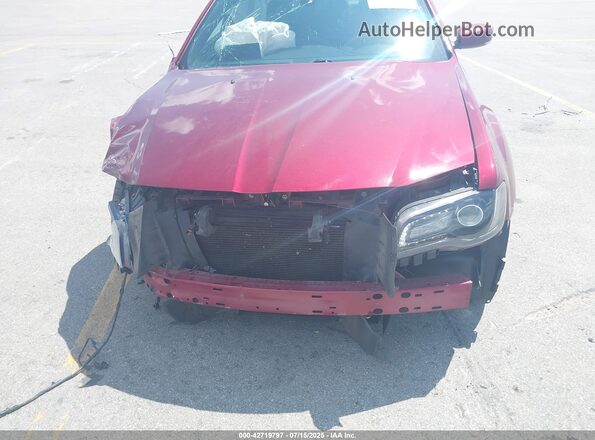 2C3CCABGXPH577391 2023 CHRYSLER 300 Красный Вид спереди