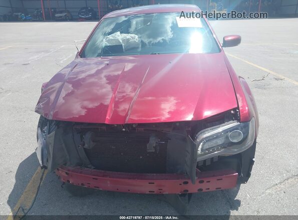 2C3CCABGXPH577391 2023 CHRYSLER 300 Красный Вид щитка приборов