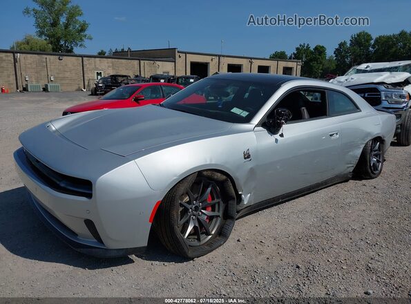 2C3CDBDKXRR205437 2024 DODGE CHARGER Silver Առջևի ձախ երեք քառորդ տեսարան