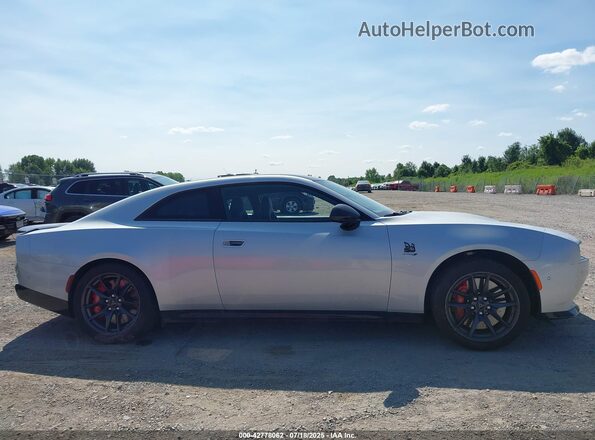 2C3CDBDKXRR205437 2024 DODGE CHARGER Silver Սալոնի հետևի տեսք