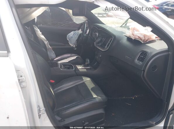 2C3CDXBG9KH695392 2019 DODGE CHARGER White Widok wnętrza z przodu