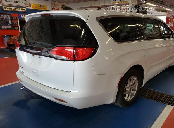 2C4RC1CG1NR158096 2022 CHRYSLER VOYAGER  Vista interior de 360 grados