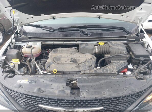 2C4RC1CG3PR525941 2023 CHRYSLER VOYAGER White 