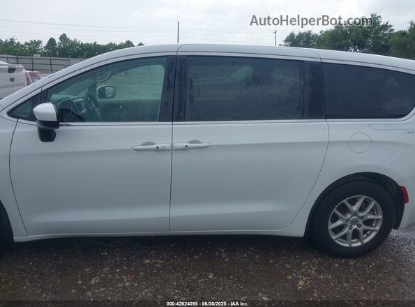 2C4RC1CG3PR525941 2023 CHRYSLER VOYAGER White 