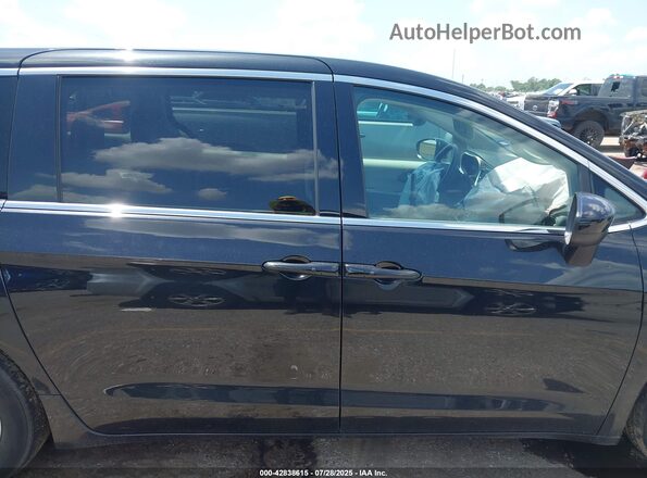 2C4RC1CG4NR166578 2022 CHRYSLER VOYAGER Черный Вид задней части салона