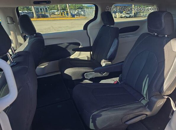 2C4RC1CG9MR577540 2021 CHRYSLER VOYAGER  Вид задних сидений