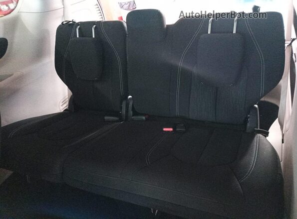 2C4RC1CG9PR525068 2023 CHRYSLER VOYAGER  Սալոնի 360 աստիճան տեսք
