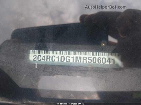 2C4RC1DG1MR506041 2021 CHRYSLER VOYAGER Gray Engine compartment view