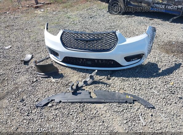 2C4RC1GG8SR513030 2025 CHRYSLER PACIFICA White Вид щитка приладів
