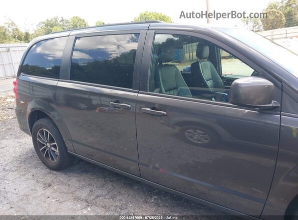 2C4RDGEGXJR331525 2018 DODGE GRAND CARAVAN Gray Vista interior trasera