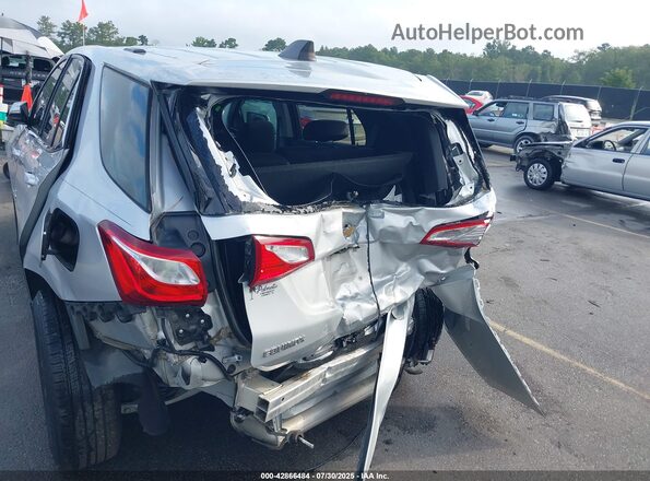 2GNAXJEV0J6220944 2018 CHEVROLET EQUINOX Silver Widok z przodu