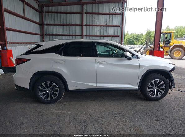 2T2HGMDA2NC089216 2022 LEXUS RX 450H Белый Вид задней части салона
