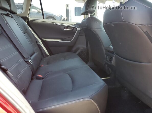 2T3N1RFV4RW495483 2024 TOYOTA LIMITED Red უკანა სალონის ხედი