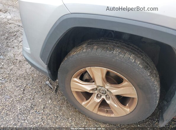 2T3P1RFV1MC211505 2021 TOYOTA LE Серебряный Вид щитка приборов