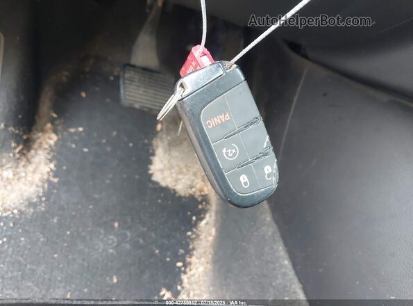3C4NJDBB8MT540973 2021 JEEP COMPASS Burgundy Widok deski rozdzielczej