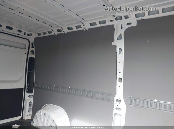 3C6LRVDG8PE559876 2023 RAM PROMASTER 2500 White VIN կոդի պիտակի տեսք