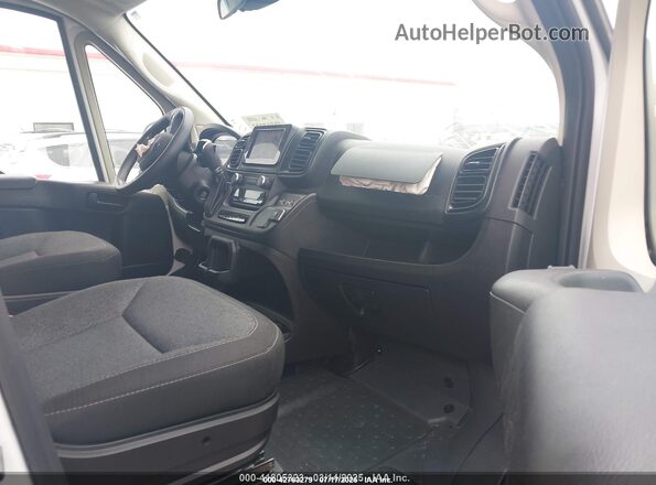 3C6LRVDG9NE128430 2022 RAM PROMASTER 2500 White Front interior view