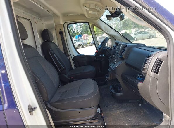 3C6LRVDGXNE136150 2022 RAM PROMASTER 2500 Blue Front interior view