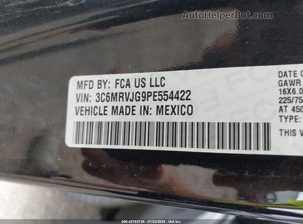 3C6MRVJG9PE554422 2023 RAM PROMASTER 3500 Black Widok komory silnika