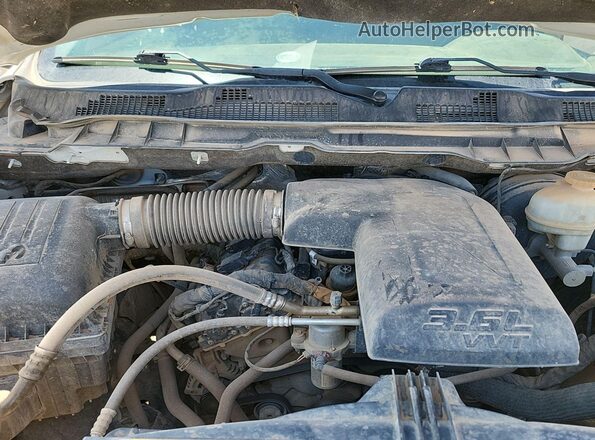 3C6RR7KG8NG173937 2022 RAM 1500 CLASSIC  Vista del cuadro de instrumentos