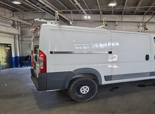 3C6TRVAG3HE526869 2017 RAM PROMASTER 1500 White 